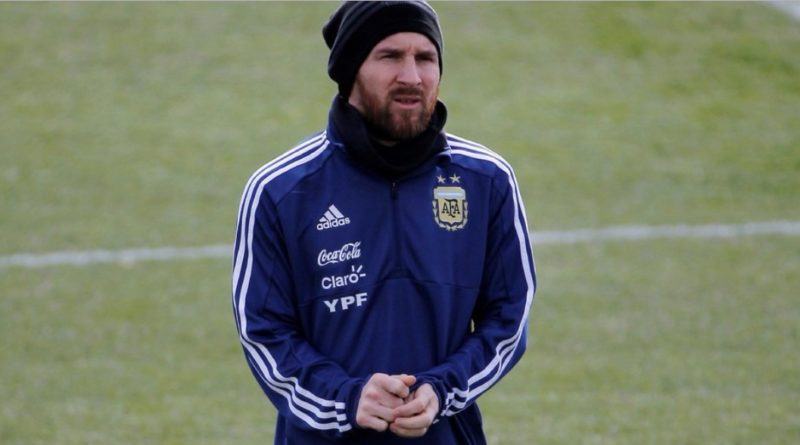 Legenda Barcelona: Beri Lionel Messi Waktu