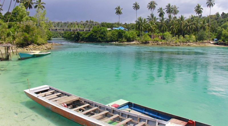 Danau Labuan Cermin Kalimantan Timur