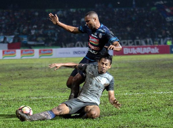 Bek Muda Persela Ini Putuskan Bertahan Musim Depan