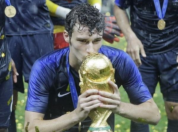 Benjamin Pavard Merapat Ke Napoli