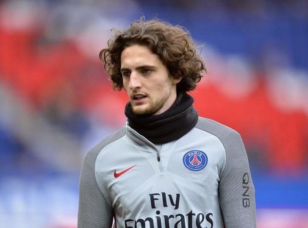 Bersepakat dengan Barcelona, Direktur PSG Semprot Adrien Rabiot