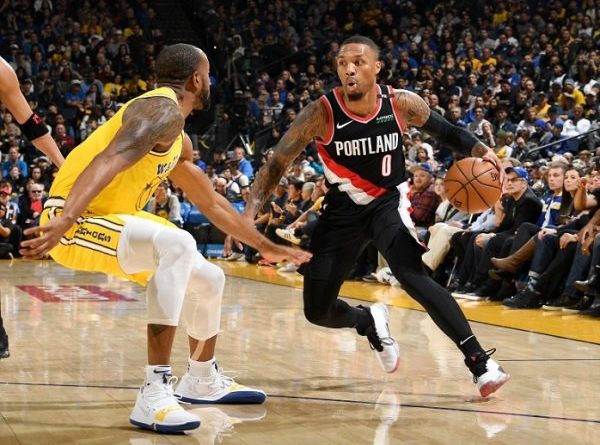 Damian Lillard Bawa Blazers Menang Tipis Atas Warriors