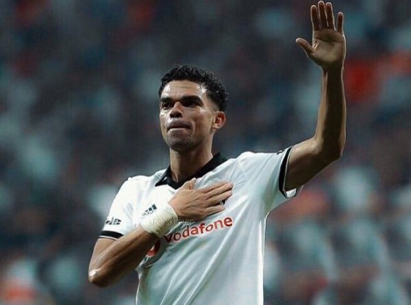Dilepas Besiktas, Barcelona Tutup Peluang untuk Rekrut Pepe