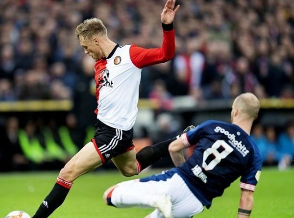 Feyenoord Berikan Kekalahan Pertama Bagi PSV Di Ajang Eredivisie