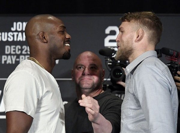 Gustafsson Sebut Jon Jones Adalah Petarung Curang