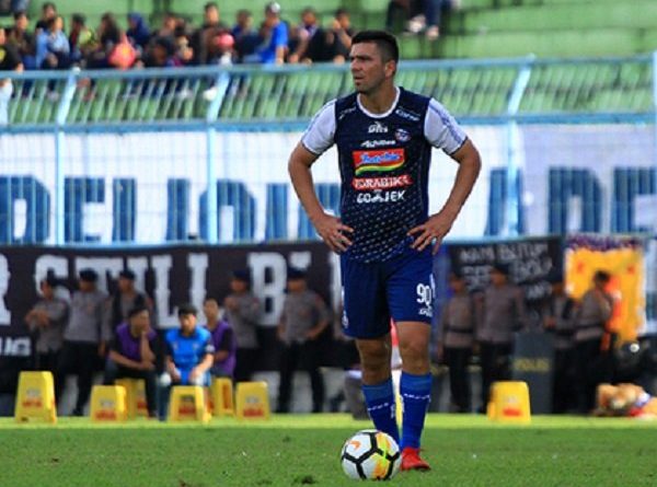 Incar Gelandang Asia, Arema FC Tegaskan Bukan Prioritas Utama