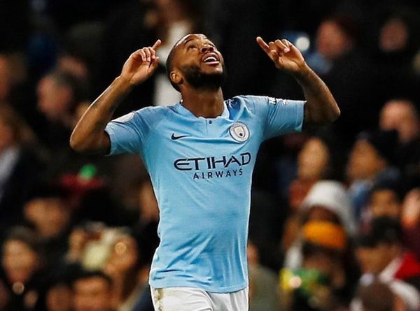 Jadi Sasaran Rasisme, Guardiola Puji Sterling yang 'Luar Biasa'