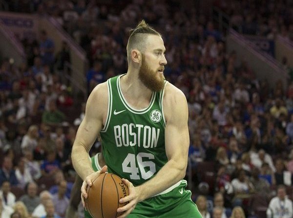 Jalani Operasi, Aron Baynes Terancam Absen 4-6 Pekan