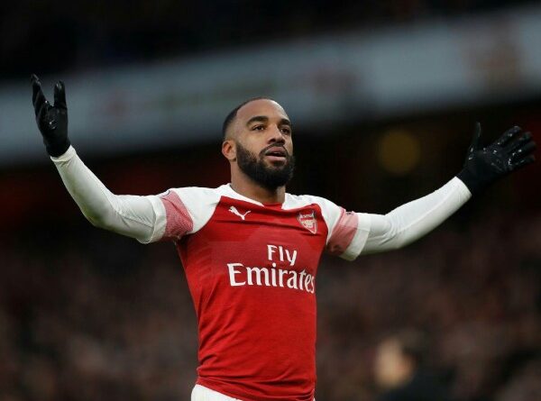 Lacazette Dedikasikan Kemenangan Derby London Utara kepada Unai Emery