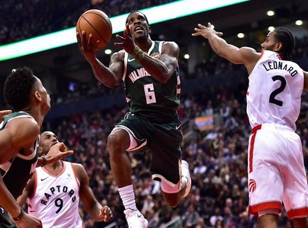 Milwaukee Bucks Menangi Duel Konferensi Timur Kontra Toronto Raptors