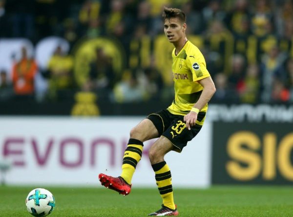 Jarang Dimainkan di Dortmund, Julian Weigl Diincar AS Roma