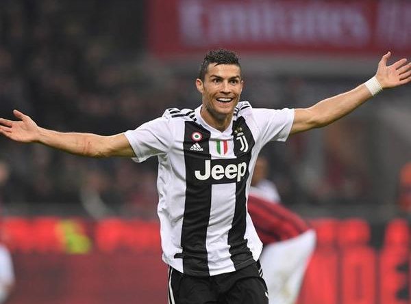 Penalti Ronaldo Menangkan Juventus di Derby della Molle