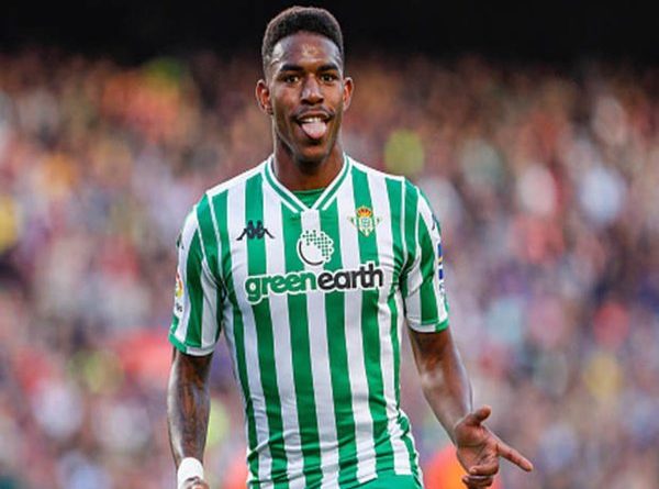 Real Betis Konfirmasi Kondisi Cedera Junior Firpo