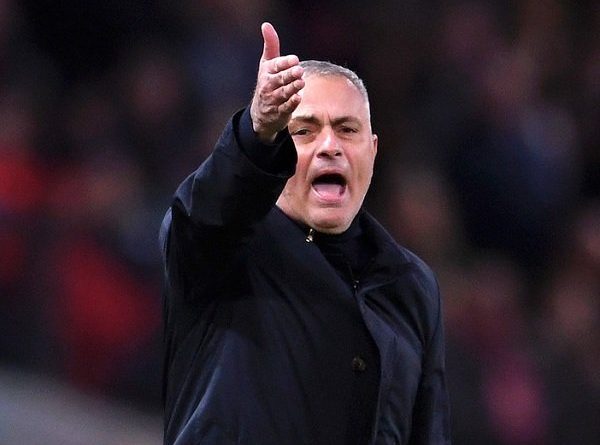 Real Madrid Ingin Jose Mourinho Bekerja Mulai Musim Panas?