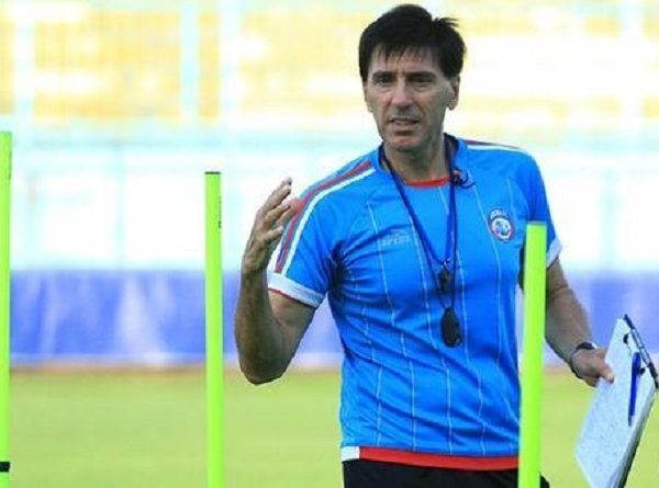 Tak Dapat Kepastian Soal Perpanjangan Kontrak, Milan Petrovic Pesimistis Masa Depannya di Arema
