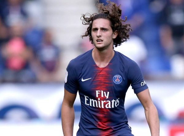 Tak Mau Bertahan di PSG, Rabiot Diklaim Sedang Membeli Kebebasan
