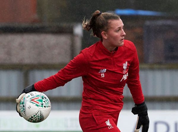 Punya Tato 'YNWA' Liverpool Kontrak Kiper Wanita Ini