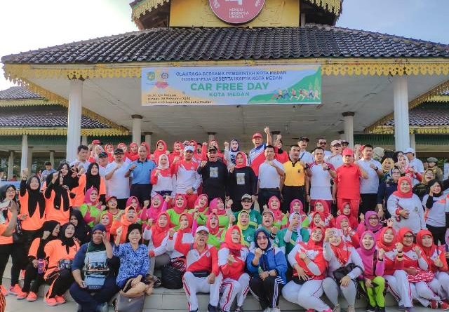 Akhyar Canangkan Lapangan Merdeka Medan Kawasan Bebas Sampah & Rokok