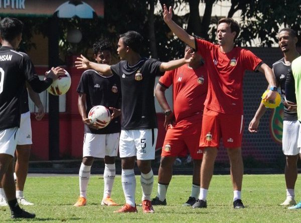 Akui Persija Tim Kuat, Paul Munster Hanya Fokus Pada Persiapan Bhayangkara FC