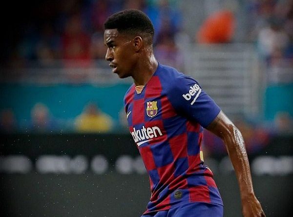 Belum Nyerah, Barca Bakal Jadikan Junior Firpo Umpan untuk Dapatkan Martinez