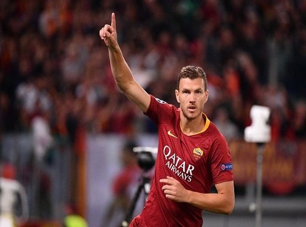 Diklaim Akan Pindah, Dzeko Justru Tegaskan Bangga Jadi Pemain AS Roma