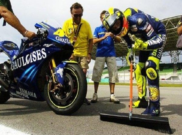 Selebrasi Unik Valentino Rossi Buat MotoGP Makin Dikenal Luas