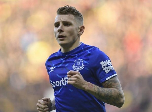 Chelsea dan Manchester City Berebut Tanda Tangan Lucas Digne dari Everton