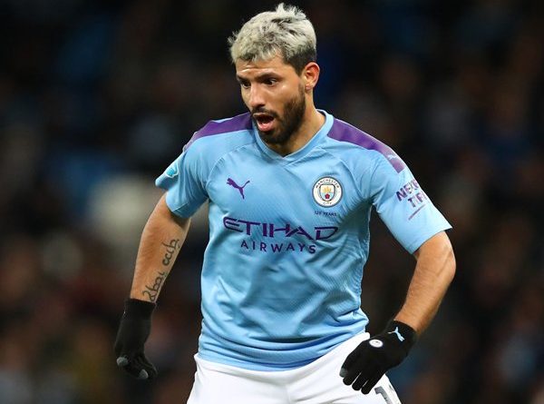 Manchester City Tak Akan Paksa Sergio Aguero Bertahan