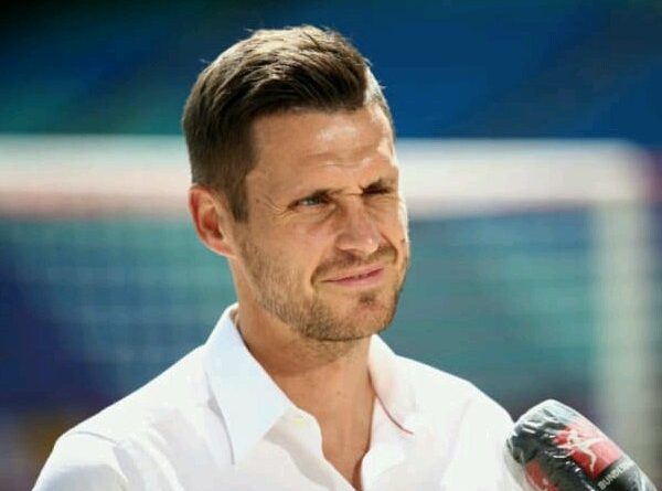 Petinggi Borussia Dortmund Isyaratkan Kedatangan Pemain Baru