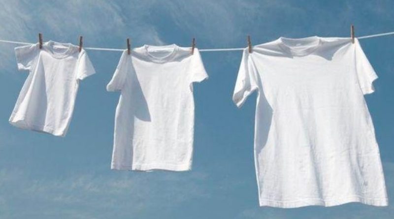 cara memutihkan pakaian