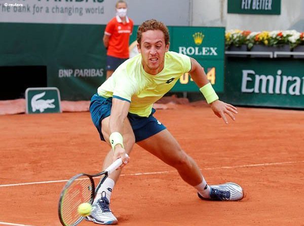 Hasil French Open: Shapovalov Telan Kekalahan Pahit Lawan Carballes Baena