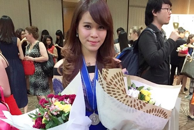 Calon Mantu Hotman Paris