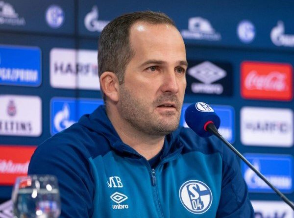 Schalke 04 Pecat Pelatih Manuel Baum