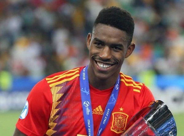 Sepakat dengan Barcelona, Milan Selangkah Lagi Datangkan Junior Firpo