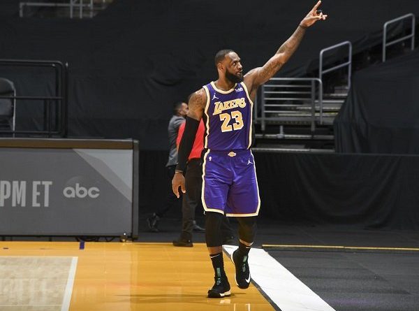 LeBron James Berencana Untuk Comeback di Awal Mei