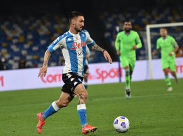 Napoli Menangi Duel Langsung Lima Besar Kontra Lazio