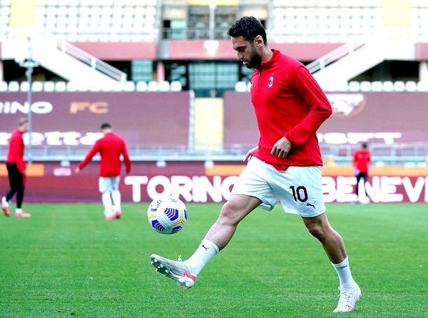 Juventus Percepat Langkah Bajak Calhanoglu dari AC Milan