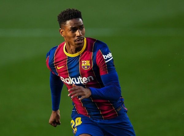 Ditaksir AC Milan, Junior Firpo Buka Peluang Transfer