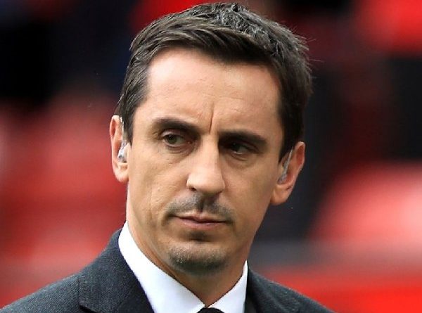 Gary Neville Sayangkan Perlakuan MU Terhadap Memphis Depay
