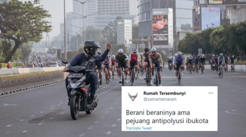 Sepeda Motor Plat AA vs Gerombolan Pesepeda