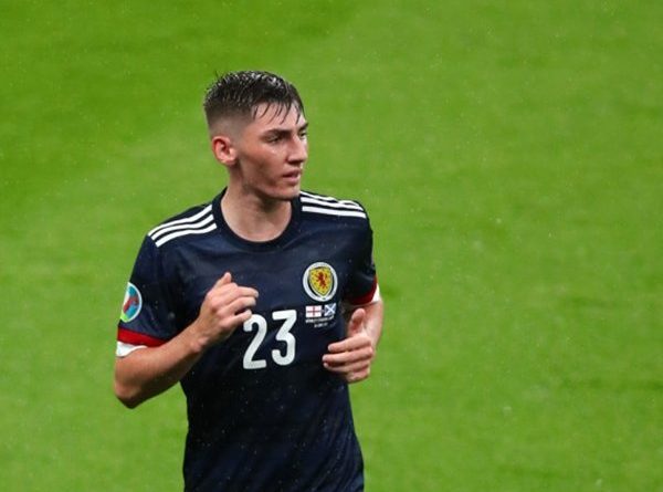 Steven Gerrard Juga Ingin Pinjam Billy Gilmour untuk Rangers