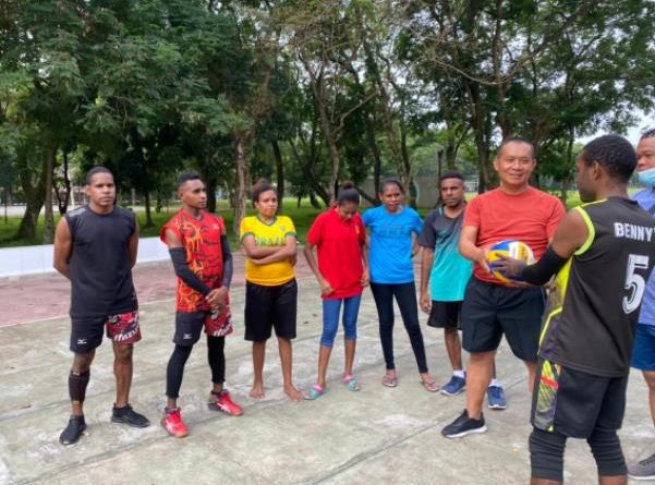 Polda Sumut Olahraga Bersama Mahasiswa Papua