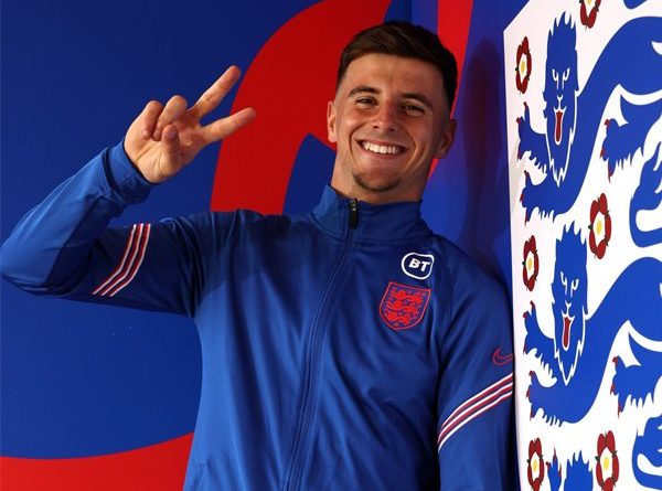 Mason Mount Ingin Kawinkan Trofi Liga Champions dengan Piala Eropa