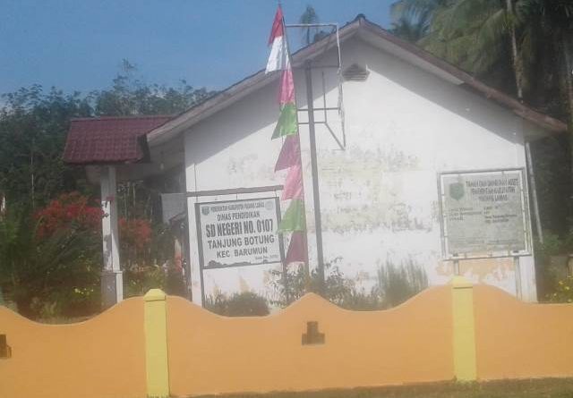 Yusra Pulungan S.Pd Kepsek SDN 0107 Tanjung Botung “Kebersihan Harus Selalu Di Ajarkan Di Lingkungan Sekolah”