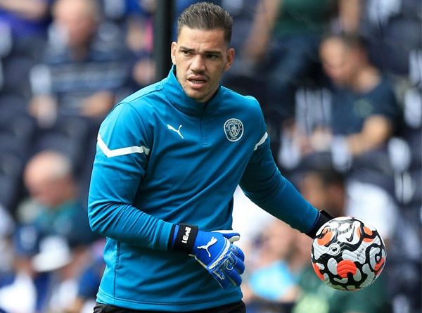 Ederson Moraes Bicara Peluang Man City Pertahankan Gelar Juara