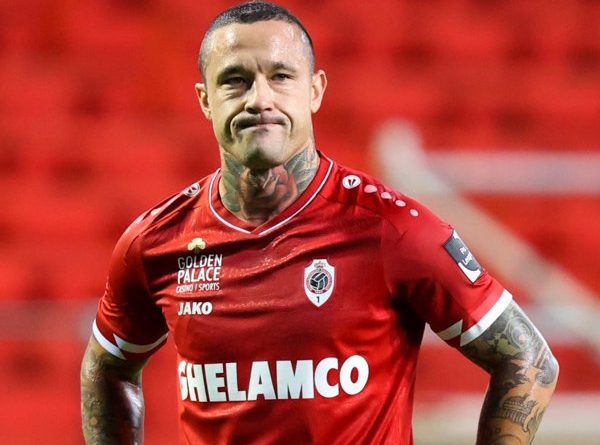 Cagliari Tak Bisa Datangkan Radja Nainggolan Karena Tak Punya Uang