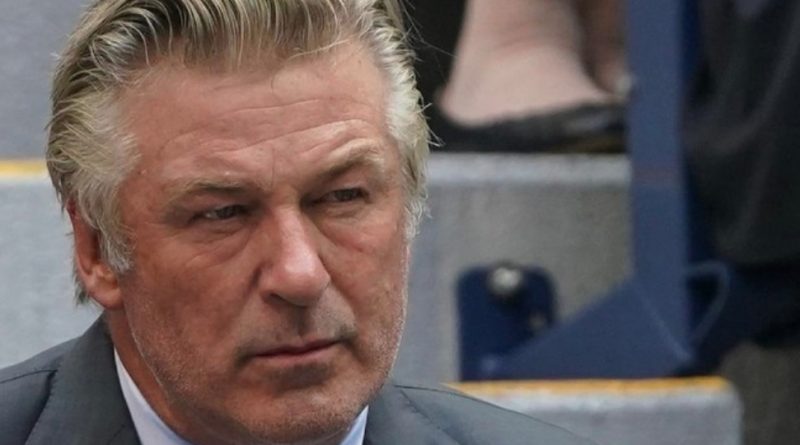 Aktor Alec Baldwin Buka Suara Terkait Insiden Tembak Kru Film