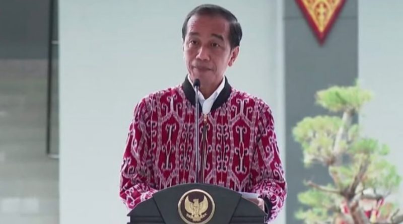 Jokowi Resmikan Bandara Tebelian Di Sintang Kalimantan Barat