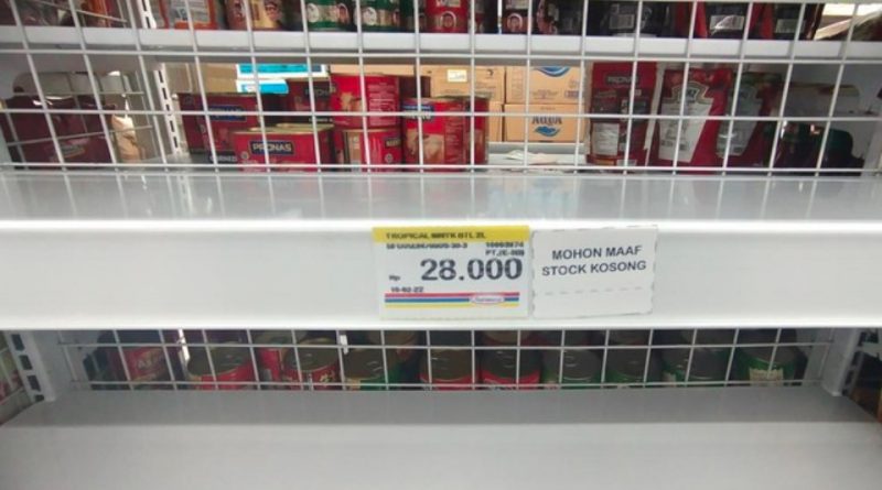 1 Juta Kg Minyak Goreng Ditimbun di Gudang