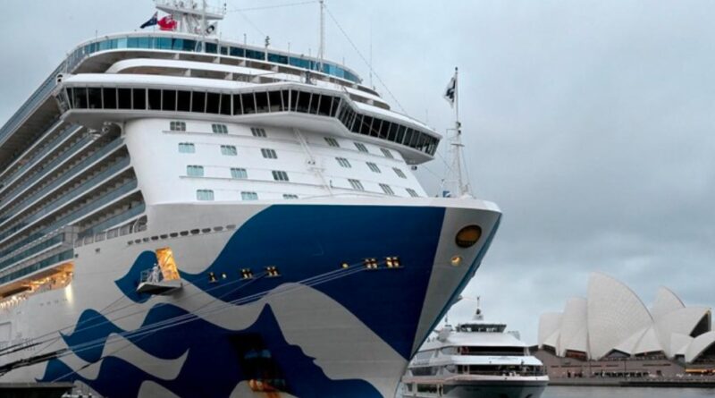800 Orang Positif Covid di Kapal Pesiar Mewah